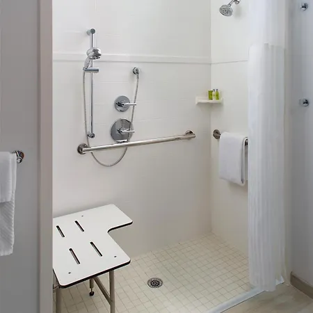 Hilton Garden Inn Tysons Corner Room photo