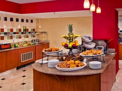 Hilton Garden 3*